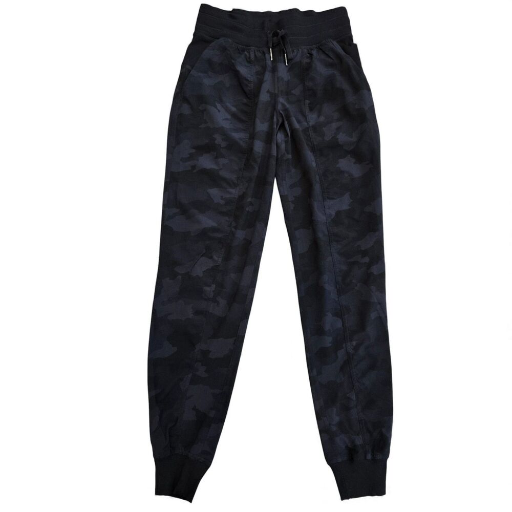 Lululemon Dance Studio‎ Mid-Rise Jogger Womens Size 4 Heritage 365 Camo Black